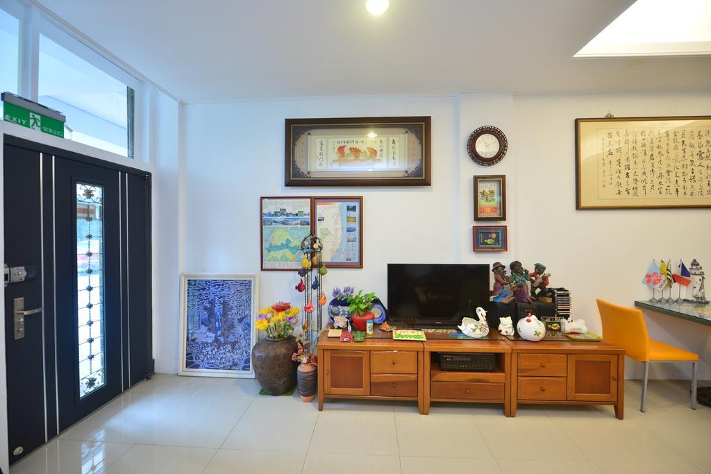 花蓮快樂腳旅宿 Hualien stad Exteriör bild